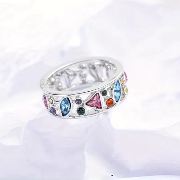 🎉Host Pick!!🎉 Colorful Silver Tone Rhinestone Hollow Ring NWT - Picture 6 of 6
